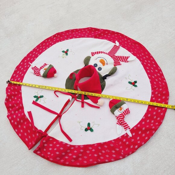 Vintage Snowman Plush Christmas Tree Skirt Red White - Picture 7 of 9